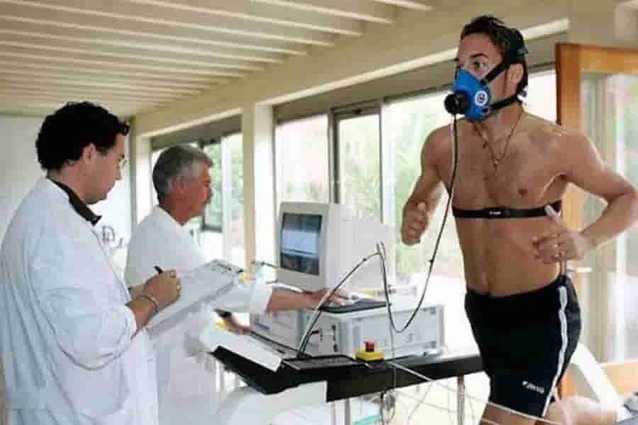La revolución de la medicina deportiva y su impacto en el rendimiento atlético.