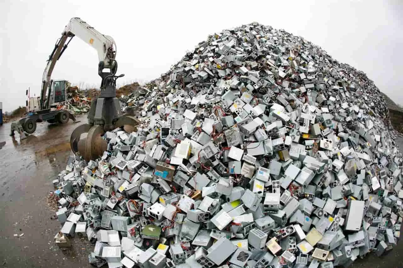 Los desafíos de la gestión de residuos electrónicos y su reciclaje.