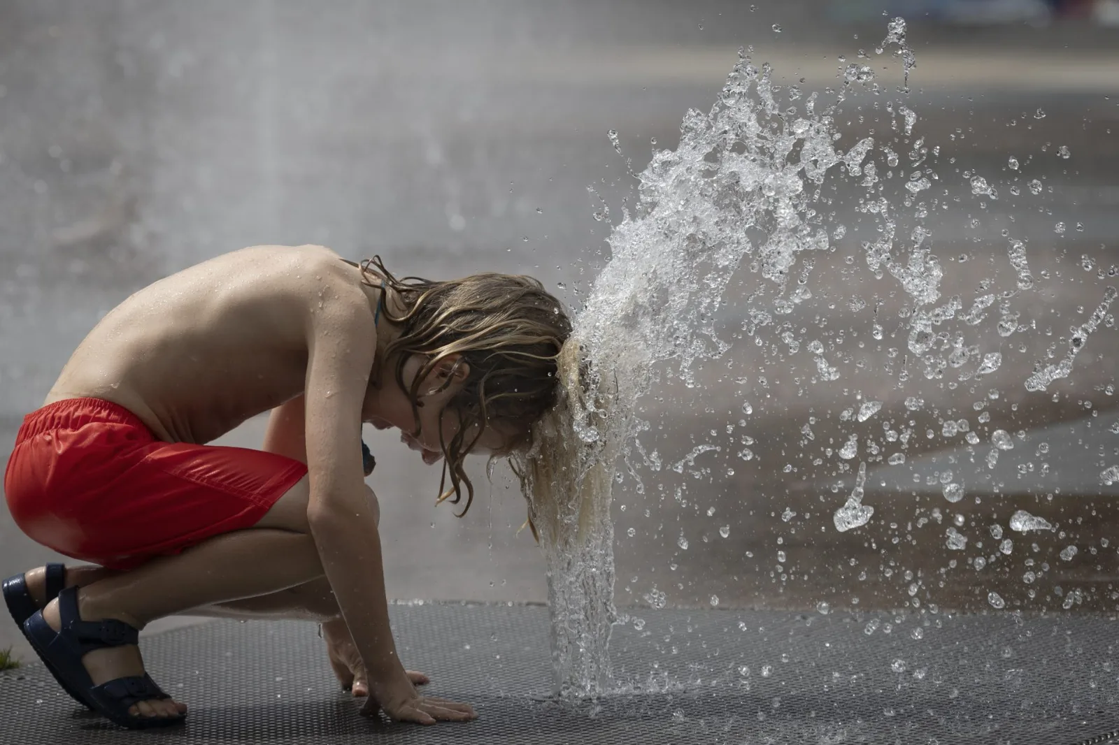 Niños frente al calor: más del 40% sufre un mes extra de estrés térmico por el cambio climático